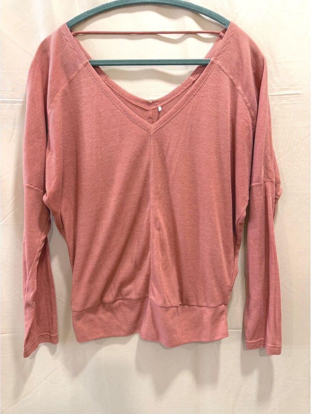 Prana Women’s Large Coral Pink V Neck Long Sleeve Active Pullover Top